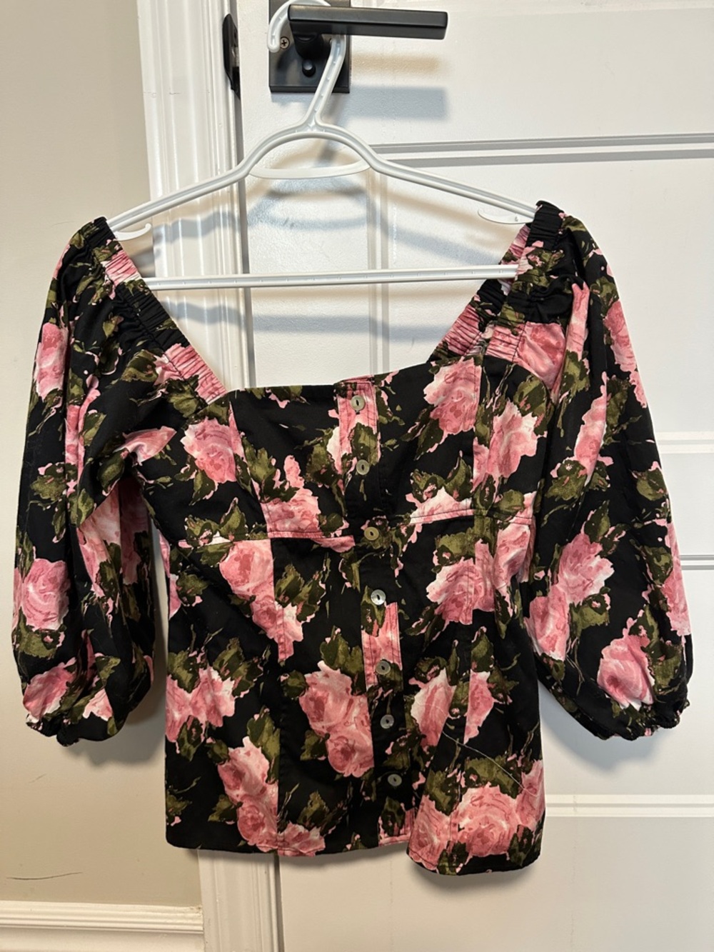 WAYF NWOT Floral Puff-Sleeve Square Neck Top - Black with Pink Roses